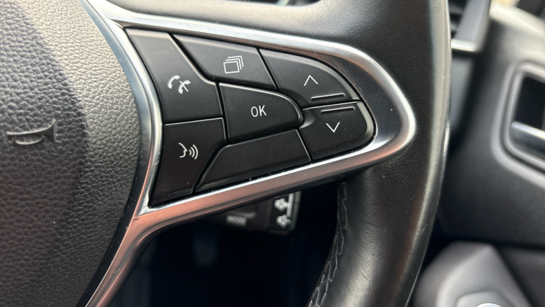 Renault Clio 1.0 TCe 100 Iconic 5dr Petrol Hatchback